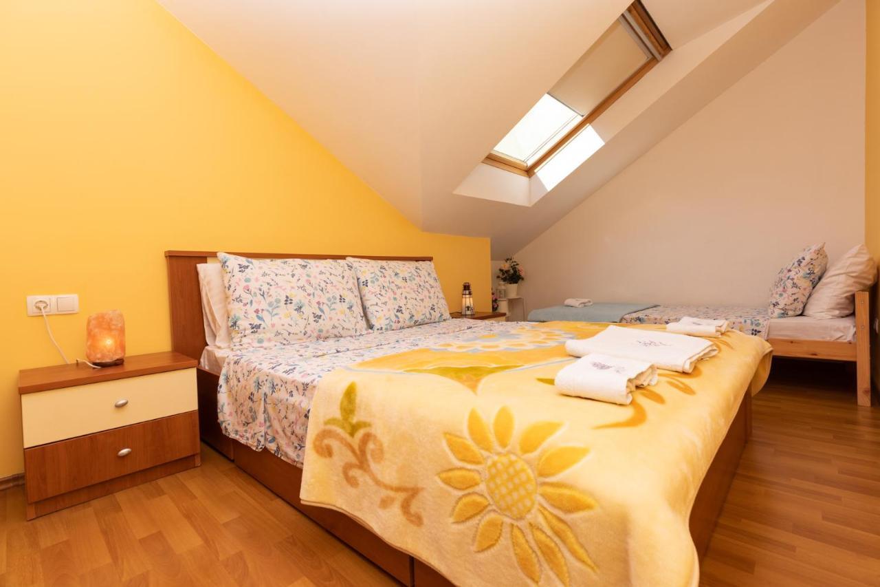 Apartman Monika Омиш Экстерьер фото