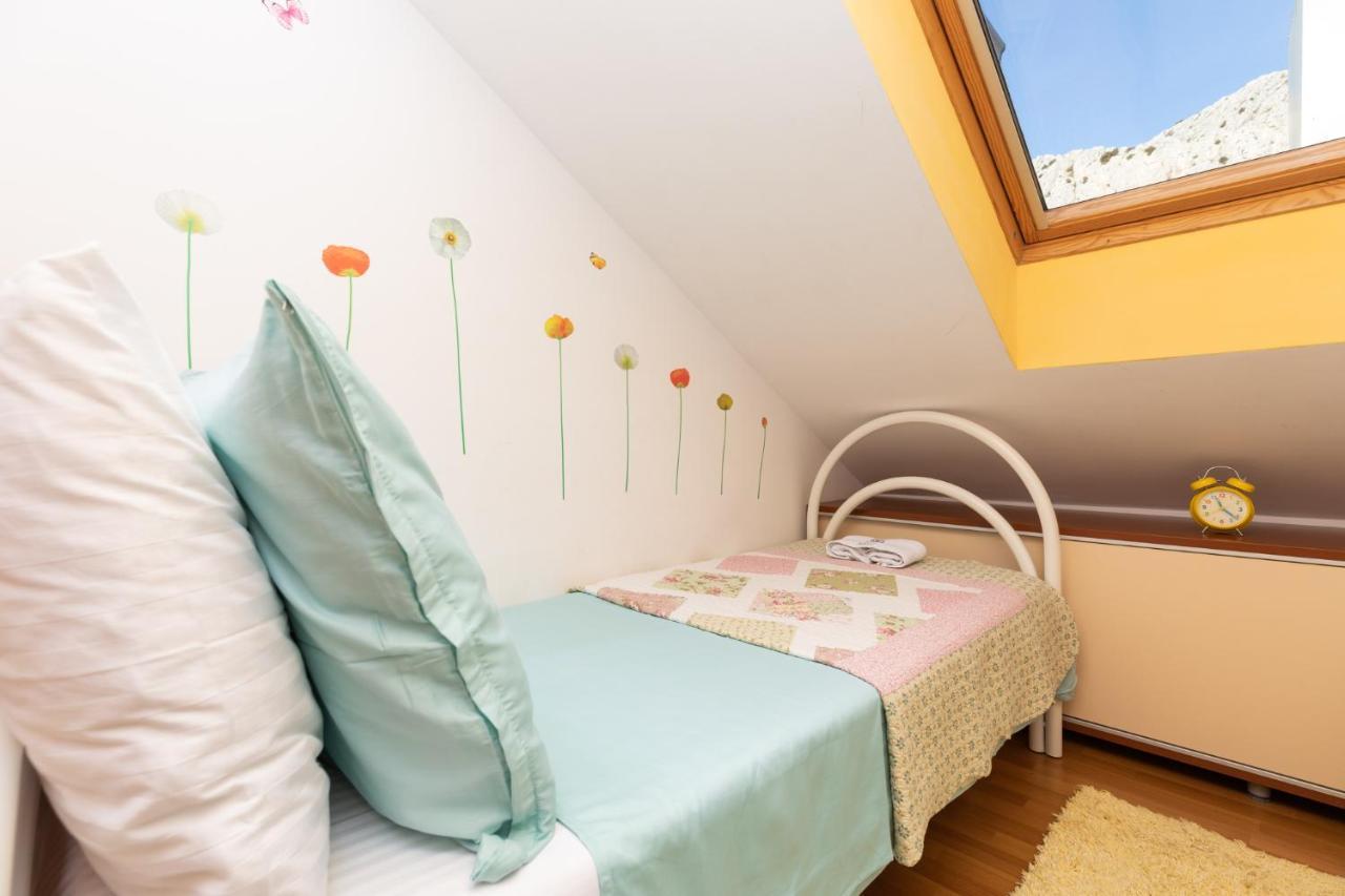 Apartman Monika Омиш Экстерьер фото
